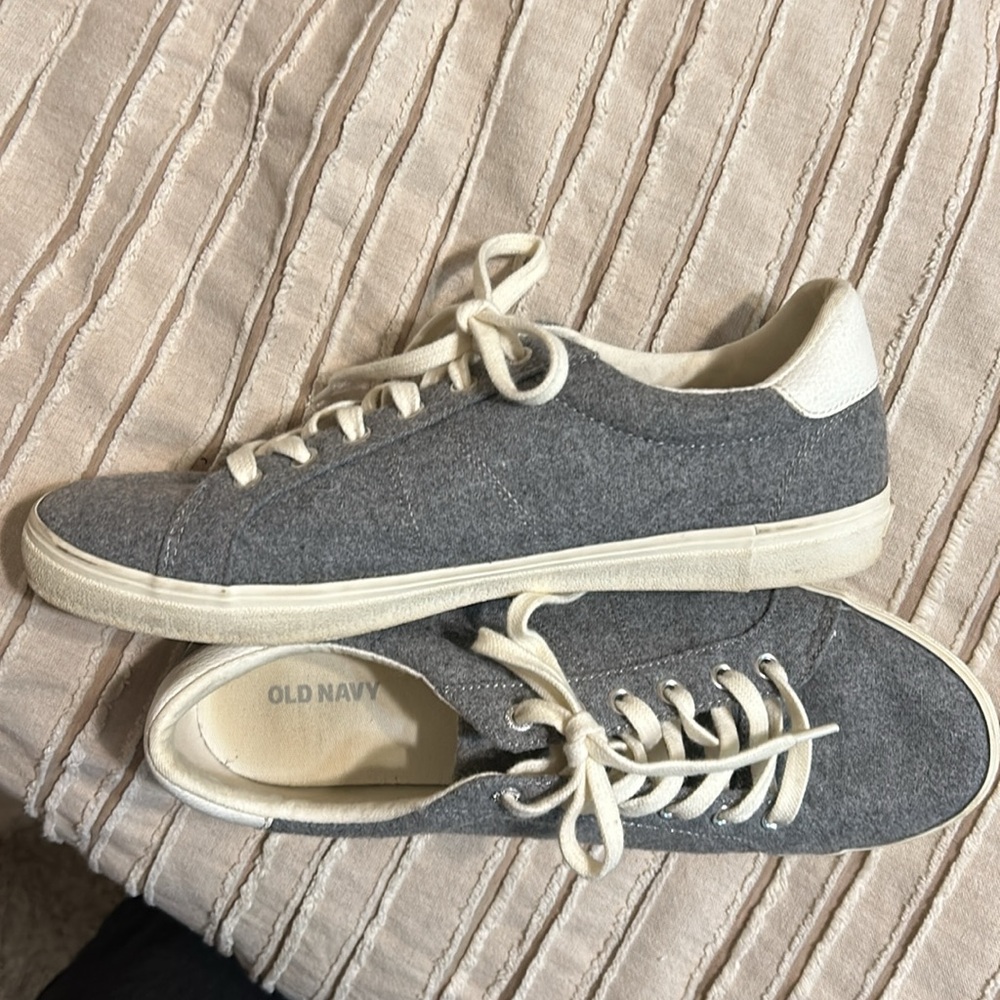 Grey soft brushed felt low top sneakers from Old Navy. Size 8.